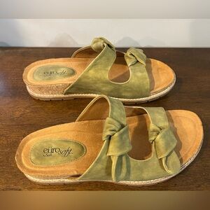 Eurosoft Golden Knot Women’s Sandal Size 10 M Color Green NWOT or Box Faux Suede